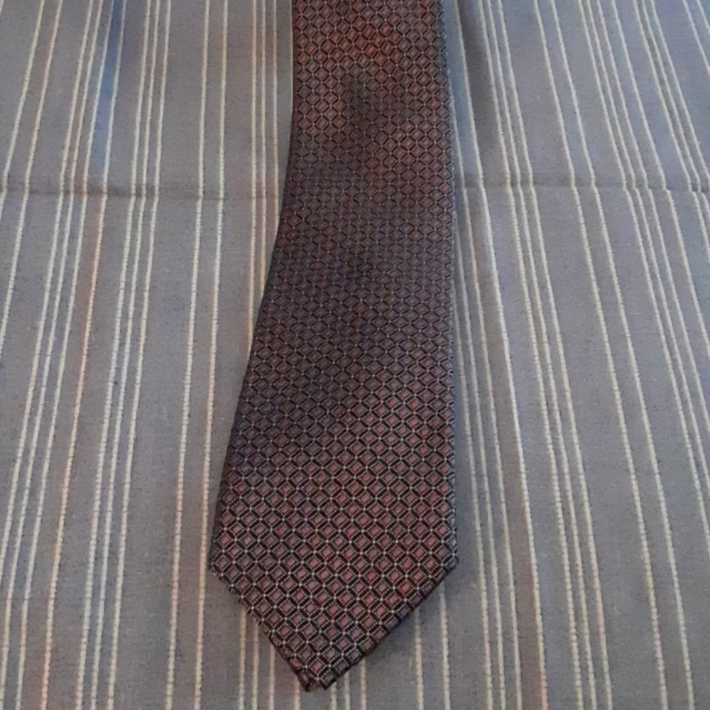 MICHAEL KORS 100% silk necktie. Mens